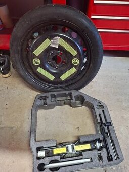 Prodám sadu a dojezdové kolo Audi A4 B8