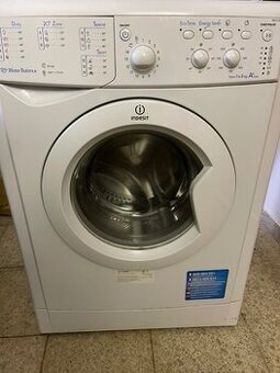 Indesit IWSC51051