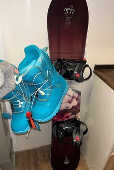 Set - snowboard, vázání, boty - 1