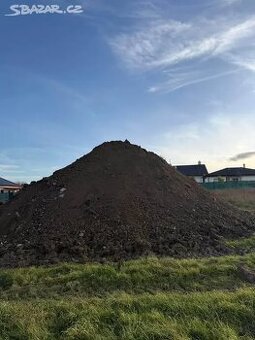 Kvalitní zemina za odvoz / Kolín