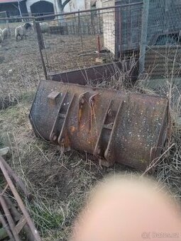 Prodám lopatu na hon