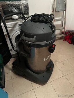 Průmyslový vysavač 3.6 kW