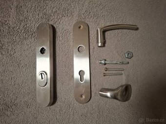 Bezpečnostní kování L + P