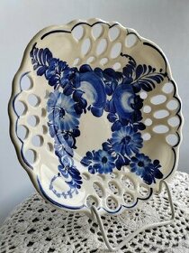 Starožitná ručně malovaná keramická nástěnná talíř