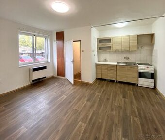 Pronájem bytu 1+kk, 30 m², Náchod, ul. Nerudova