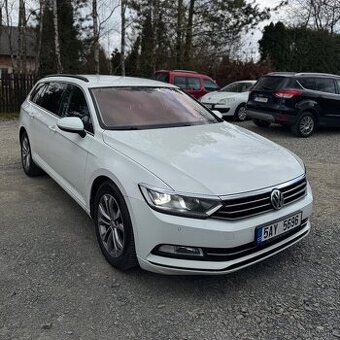 VW Passat B8 2.0TDi 110Kw DSG 2017 Keyless ACC Kombi LED