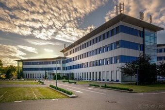 Pronájem showroomu v budově New Living Center - 1