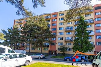 Prodej bytu 2+1 s balkónem, ul. Centrum Karviná, výhled na B