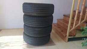 Pneu Goodyear 215/55 R 17