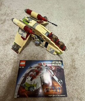 LEGO Star Wars: Republic Gunship (7163) - poškozené sluncem
