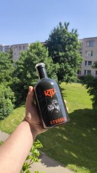 KTVodka - Vodka Karlose Vémoly 0.7l 40%