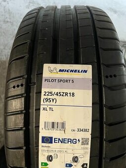 225/45 R18 Michelin Pilot Sport 5