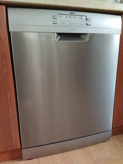 Nerezová myčka nádobí 60cm AEG FFB53610ZM
