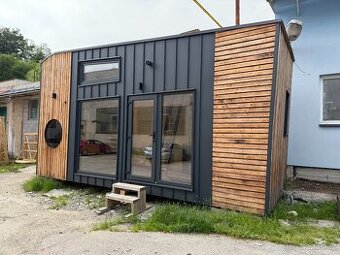 Naše rodina prodává nový Tiny House se saunou na přívěsu