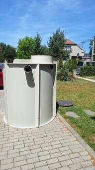 Nová plastová detenční nádrž