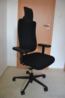 Kancelářská židle - Vitra Headline PC 32 000,-