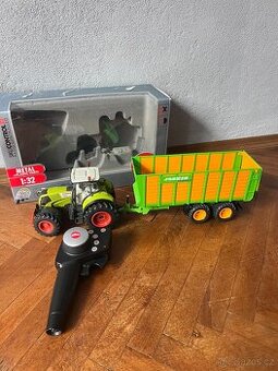 RC traktor Class Siku