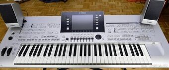Klávesy Yamaha Tyros 4