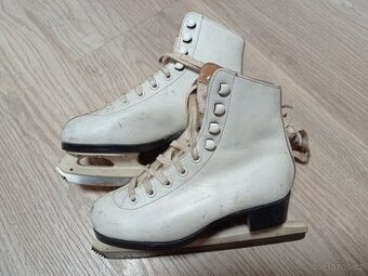 Dívčí lední brusle, vel. 31