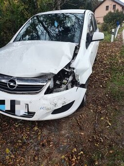 Opel Zafira - bourané, pojízdné - 18000Kč