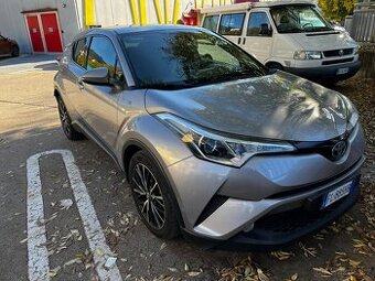 Toyota C-HR 1.8, Hybrid, automat, rok 2017...