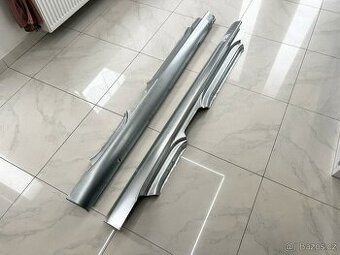 PRAHY DVEŘÍ  VW GOLF 5 / ZASÍLÁME