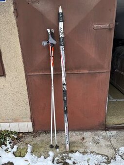 Běžecke lyže a hole