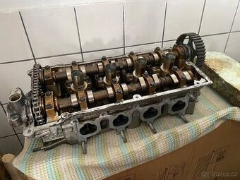 KIA RIO II 1.4  16V HLAVA MOTORA