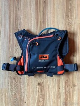 Batoh KTM s vakem