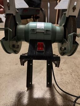 dvoukotoučová nástěnná bruska