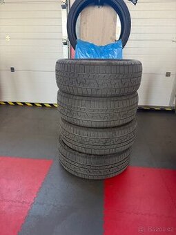 Zimní pneu 235/50/19