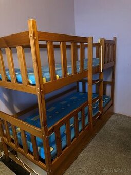 Dětská patrová postel