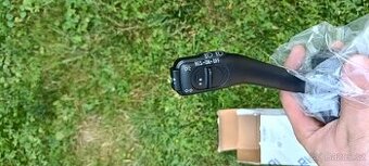 Nový spínač směrových světel Škoda Fabia, Octavia, Superb