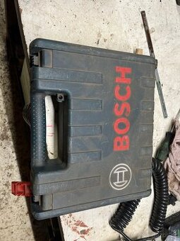 BOSCH AKU VRTACÍ ŠROUBOVÁK