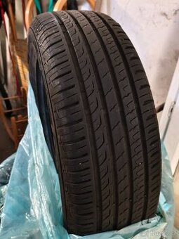 215 65 R16 SADA 4KUS BARUM BRAVURIS 5HM 98H FR