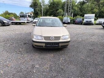 VW Bora 1.6i 77kw r.v. 2003