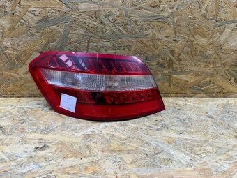 Leve zadni svetlo Mercedes E class sedan 2011 W212