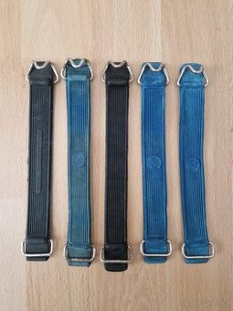 Původní gumový upínací pásek pro baterii Jawa Californian