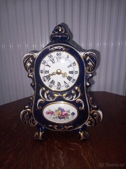 Porcelánové hodiny