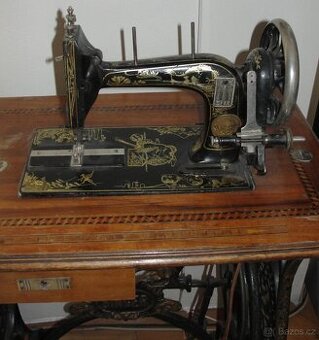 šicí stroj SINGER