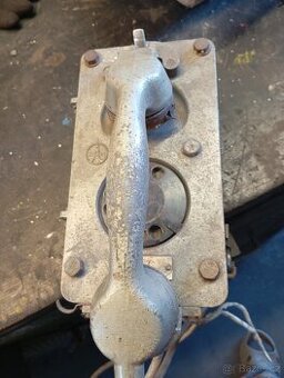 Starý důlní telefon