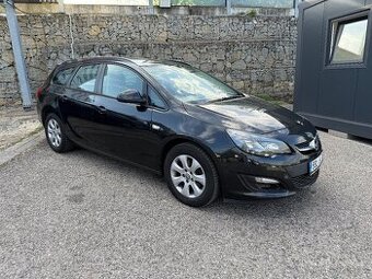 Opel Astra Sports Tourer 2013
