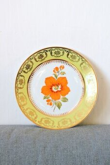 Žlutý vintage talíř s oranžovou květinou