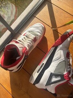Jordan 4 fire red