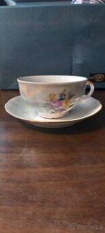 Prodám hrníčky s podšálky - perleťový porcelán