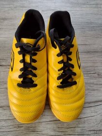 Sálová obuv na fotbal EU 35