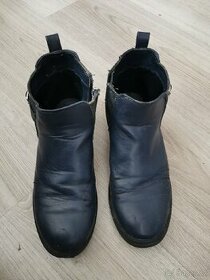 Kotníkové boty vel. 34 Baťa