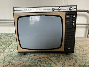 Stará ruská přenosná televize Junosť 4018