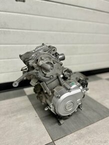 Yamaha YZF-R125 Motor po GO