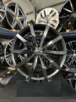 Volkswagen pro modely Passat B8, Beetle orig.  ALU disky
